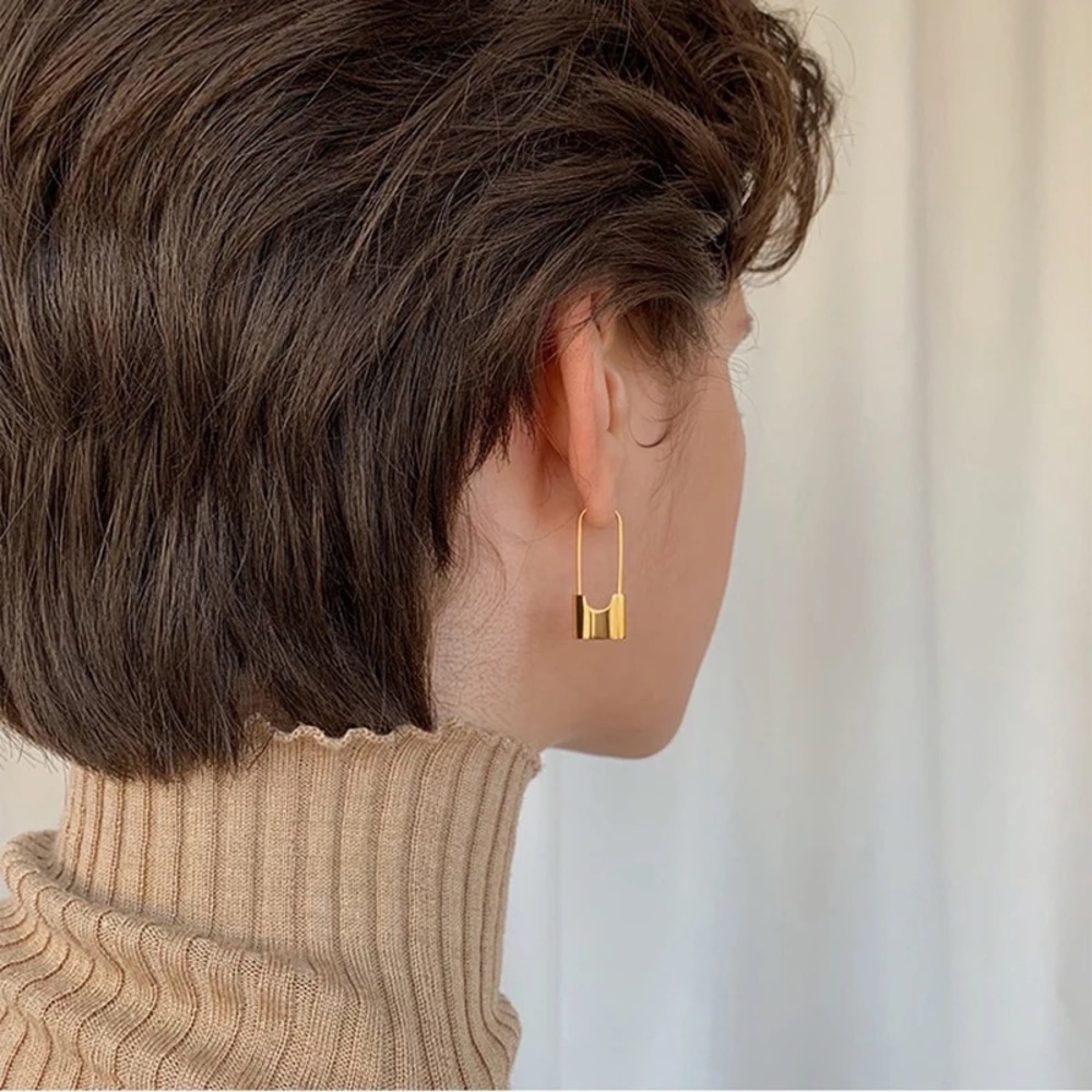 Vintage Lock Pendant Gold Hoop Earrings - Picture 4 of 7